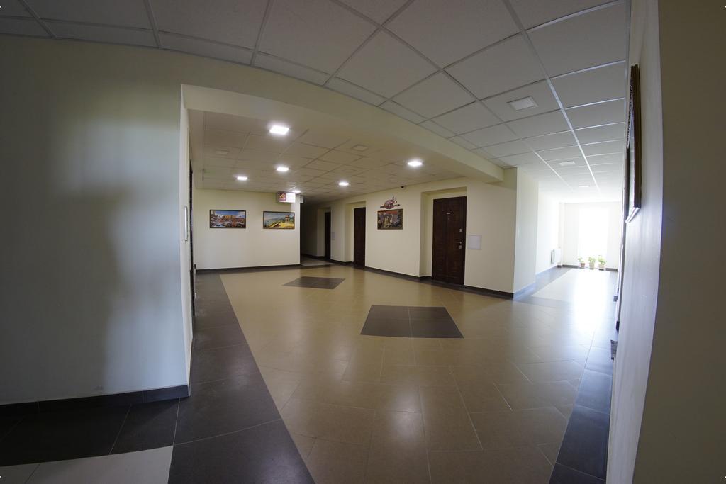 54A Tselinogradskaia Str At Alekseevka Underground Harkiv Exterior foto